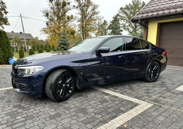BMW Seria 5 cena 129150 przebieg: 122000, rok produkcji 2018 z Kisielice małe 742